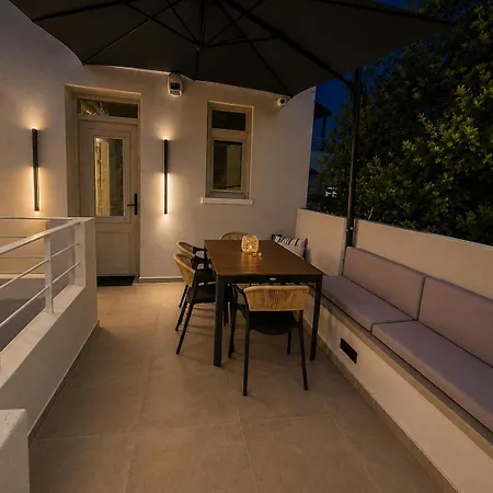 Sas Luxury Homes * Hanya